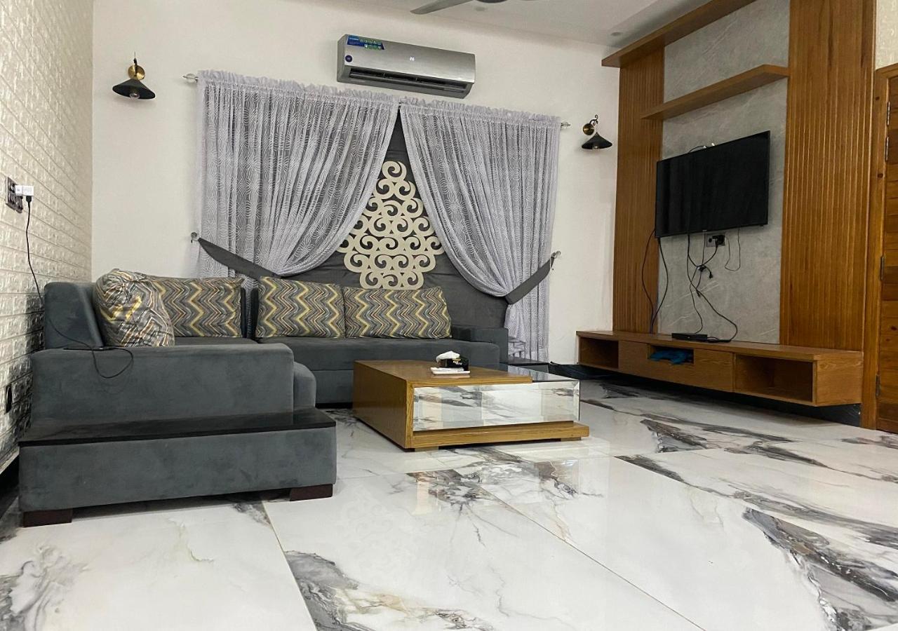 Burj Al Bahria Town Luxury Suites Lahore Exterior foto